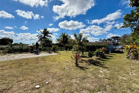 Commercial property in Homestead, Florida 102.56 sq.m. № 2026004 - photo 5