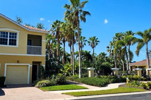 Condominio en alquiler en Sarasota, Florida, 2 dormitorios, 96.25 m2 № 1636271 - foto 2