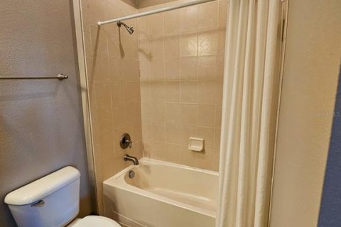 Condominio en alquiler en Sarasota, Florida, 2 dormitorios, 96.25 m2 № 1636271 - foto 13