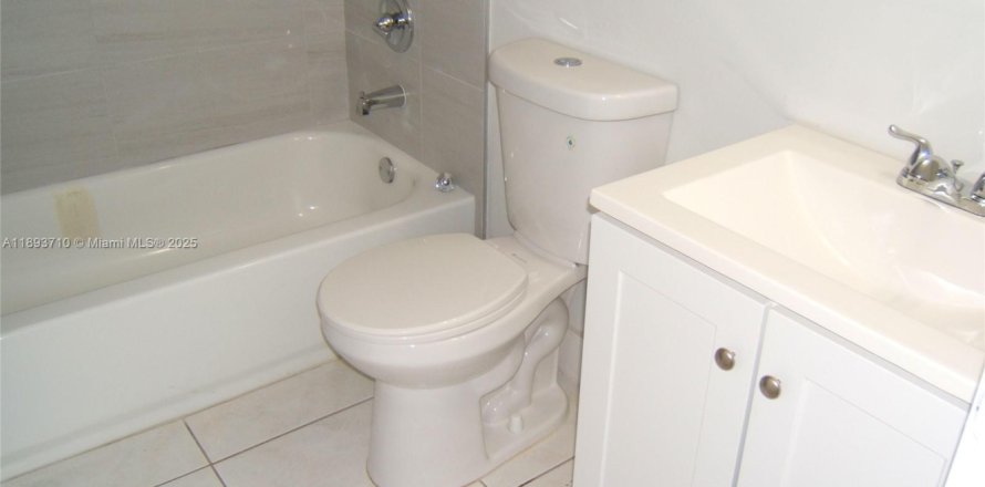 Condo à Miami, Floride, 2 chambres  № 1945594