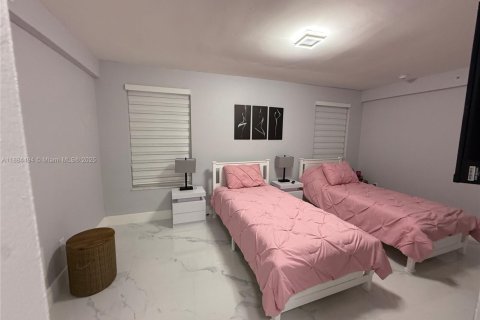 Villa ou maison à vendre à Homestead, Floride: 4 chambres, 172.8 m2 № 1931066 - photo 13