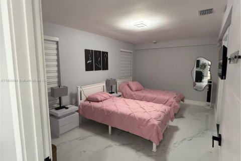 Villa ou maison à vendre à Homestead, Floride: 4 chambres, 172.8 m2 № 1931066 - photo 11