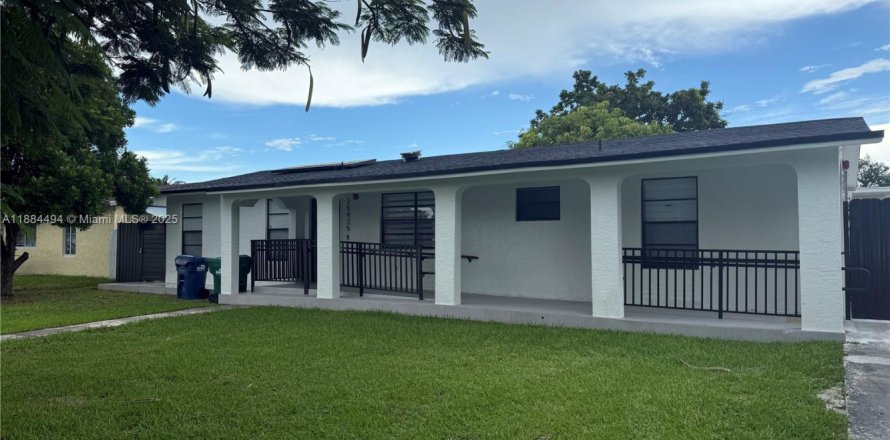 Villa ou maison à Homestead, Floride 4 chambres, 172.8 m2 № 1931066
