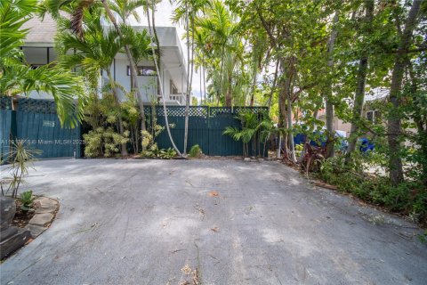 Adosado en alquiler en Miami, Florida, 3 dormitorios, 220.55 m2 № 1762599 - foto 30