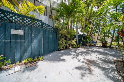 Adosado en alquiler en Miami, Florida, 3 dormitorios, 220.55 m2 № 1762599 - foto 29