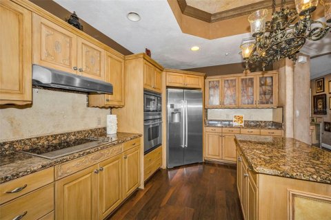 Condo in Redington Shores, Florida, 3 bedrooms № 2151921 - photo 19