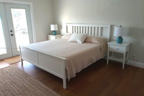 Townhouse in Wellington, Florida 4 bedrooms, 148.55 sq.m. № 2044386 - photo 17