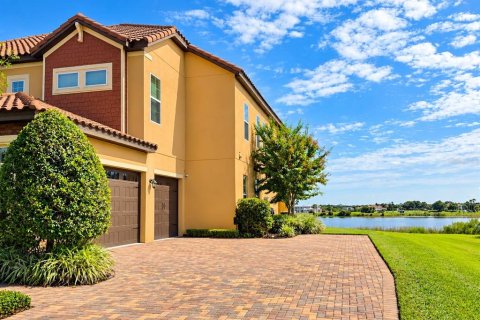 House in Winter Garden, Florida 6 bedrooms, 517.65 sq.m. № 2394421 - photo 2