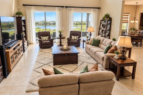 House in Winter Garden, Florida 6 bedrooms, 517.65 sq.m. № 2394421 - photo 10