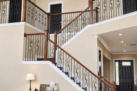 House in Winter Garden, Florida 6 bedrooms, 517.65 sq.m. № 2394421 - photo 15