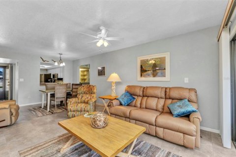 Condo in Punta Gorda, Florida, 2 bedrooms  № 1650414 - photo 19