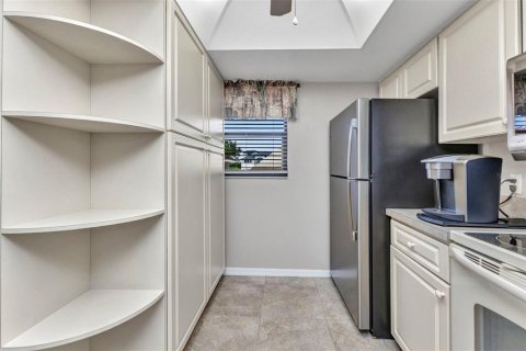 Condo in Punta Gorda, Florida, 2 bedrooms  № 1650414 - photo 13