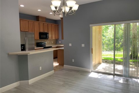 Townhouse in Apopka, Florida 3 bedrooms, 169.64 sq.m. № 1905182 - photo 4