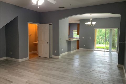 Townhouse in Apopka, Florida 3 bedrooms, 169.64 sq.m. № 1905182 - photo 3