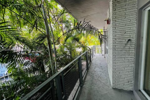 Снять в аренду квартиру в Майами-Бич, Флорида 2 спальни, 102.19м2, № 1990571 - фото 3