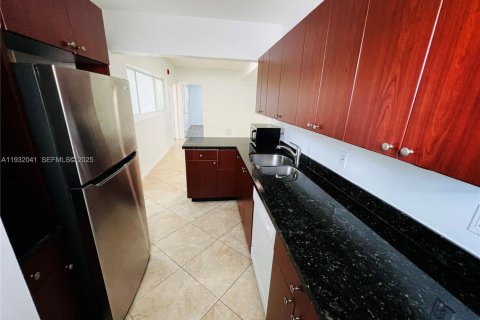 Снять в аренду квартиру в Майами-Бич, Флорида 2 спальни, 102.19м2, № 1990571 - фото 7