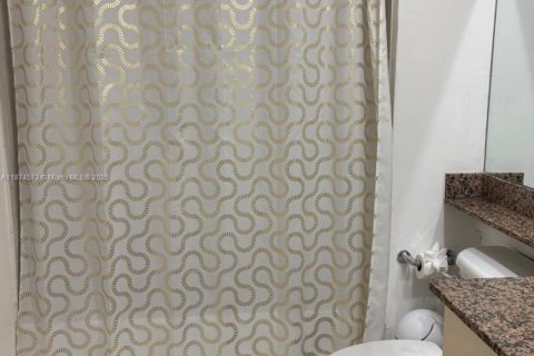 Copropriété à louer à Aventura, Floride: 2 chambres, 101.73 m2 № 1928705 - photo 11