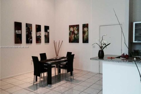Condo in Aventura, Florida, 2 bedrooms  № 1928705 - photo 3