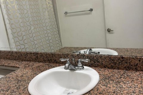 Copropriété à louer à Aventura, Floride: 2 chambres, 101.73 m2 № 1928705 - photo 9