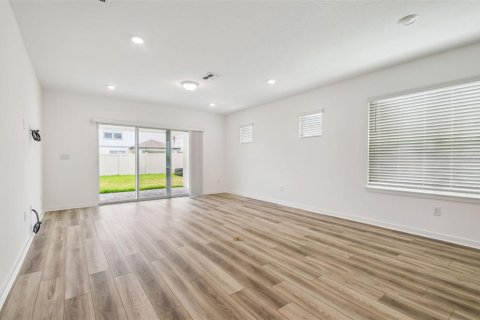 Купить виллу или дом в Спринг-Хилл, Флорида 8 комнат, 192.12м2, № 1716465 - фото 7