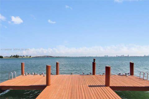 Снять в аренду кондоминиум в Майами, Флорида 1 спальня, 76.37м2, № 2005943 - фото 22