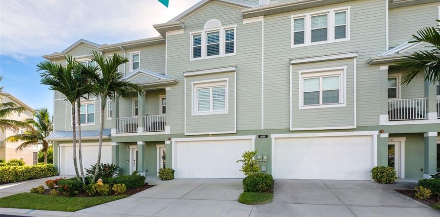 Townhouse in Placida, Florida 3 bedrooms, 222.04 sq.m. № 2393703