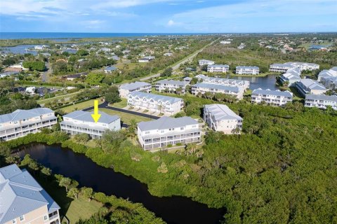 Townhouse in Placida, Florida 3 bedrooms, 222.04 sq.m. № 2393703 - photo 2
