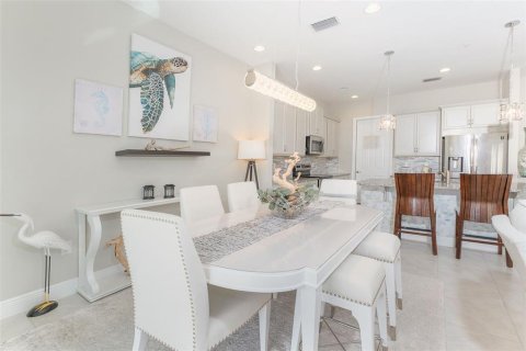 Townhouse in Placida, Florida 3 bedrooms, 222.04 sq.m. № 2393703 - photo 4