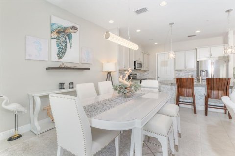 Townhouse in Placida, Florida 3 bedrooms, 222.04 sq.m. № 2393703 - photo 16