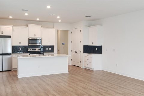 Villa ou maison à louer à Valrico, Floride: 3 chambres, 180.32 m2 № 2411510 - photo 6