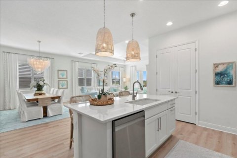 Casa en venta en Bradenton, Florida, 3 dormitorios, 219.06 m2 № 1785001 - foto 5