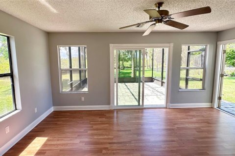 House in New Smyrna Beach, Florida 2 bedrooms, 142.33 sq.m. № 1088409 - photo 7