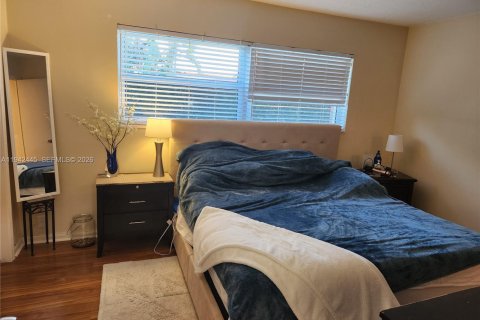 Condo in North Palm Beach, Florida, 2 bedrooms  № 2019737 - photo 6