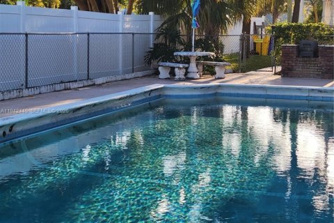 Condo in North Palm Beach, Florida, 2 bedrooms  № 2019737 - photo 10