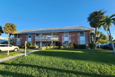 Condo in North Palm Beach, Florida, 2 bedrooms  № 2019737