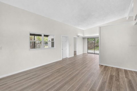 Casa en venta en Winter Haven, Florida, 3 dormitorios, 96.15 m2 № 2117874 - foto 5