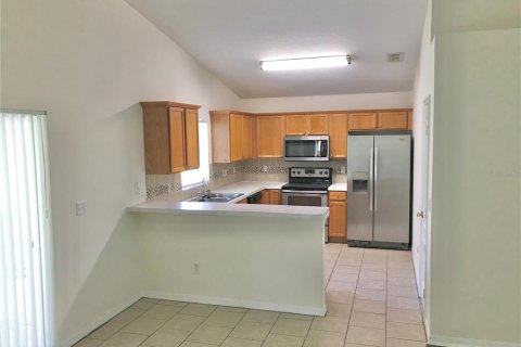 Villa ou maison à louer à Minneola, Floride: 3 chambres, 118.17 m2 № 2111585 - photo 4