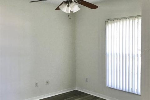 Villa ou maison à louer à Minneola, Floride: 3 chambres, 118.17 m2 № 2111585 - photo 17