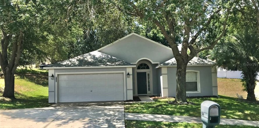 Villa ou maison à Minneola, Floride 3 chambres, 118.17 m2 № 2111585