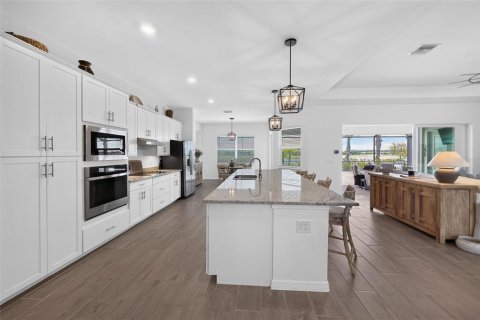 Villa ou maison à vendre à Punta Gorda, Floride: 3 chambres, 222.5 m2 № 2317380 - photo 16