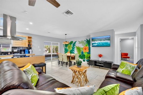 Villa ou maison à louer à Sarasota, Floride: 4 chambres, 143.63 m2 № 2166995 - photo 4