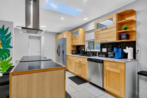 Villa ou maison à louer à Sarasota, Floride: 4 chambres, 143.63 m2 № 2166995 - photo 11
