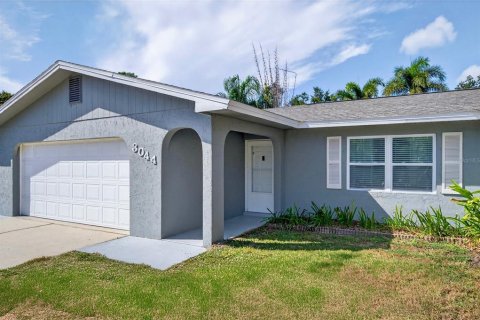Villa ou maison à louer à Sarasota, Floride: 4 chambres, 143.63 m2 № 2166995 - photo 2