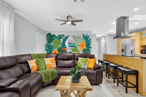 Villa ou maison à louer à Sarasota, Floride: 4 chambres, 143.63 m2 № 2166995 - photo 6