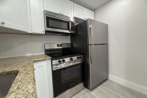 Studio in the Condo in Lighthouse Point, Florida № 2088325 - photo 13