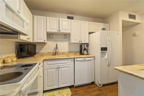 Condo in Venice, Florida, 2 bedrooms  № 1653945 - photo 10