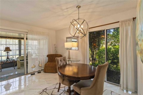 Condo in Venice, Florida, 2 bedrooms  № 1653945 - photo 9