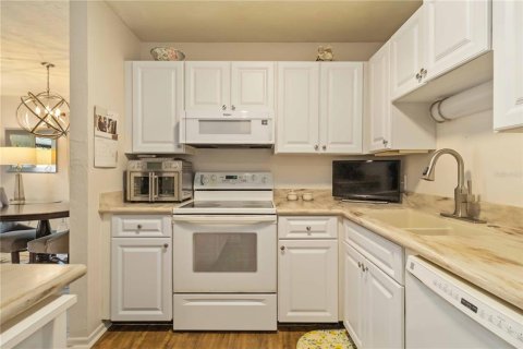 Condo in Venice, Florida, 2 bedrooms  № 1653945 - photo 11