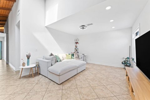 Copropriété à vendre à Tamarac, Floride: 3 chambres, 156.45 m2 № 2177537 - photo 11