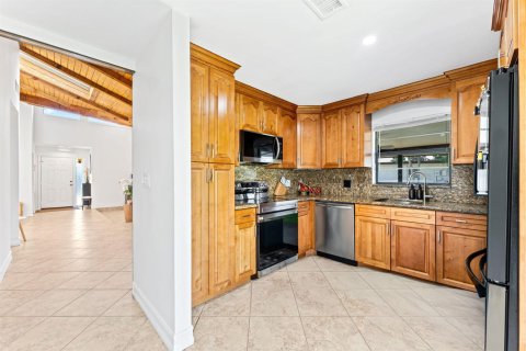 Copropriété à vendre à Tamarac, Floride: 3 chambres, 156.45 m2 № 2177537 - photo 12